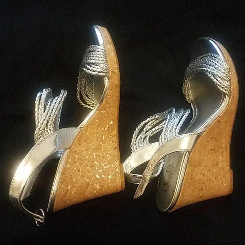 Shoes - Picture 3 of 4